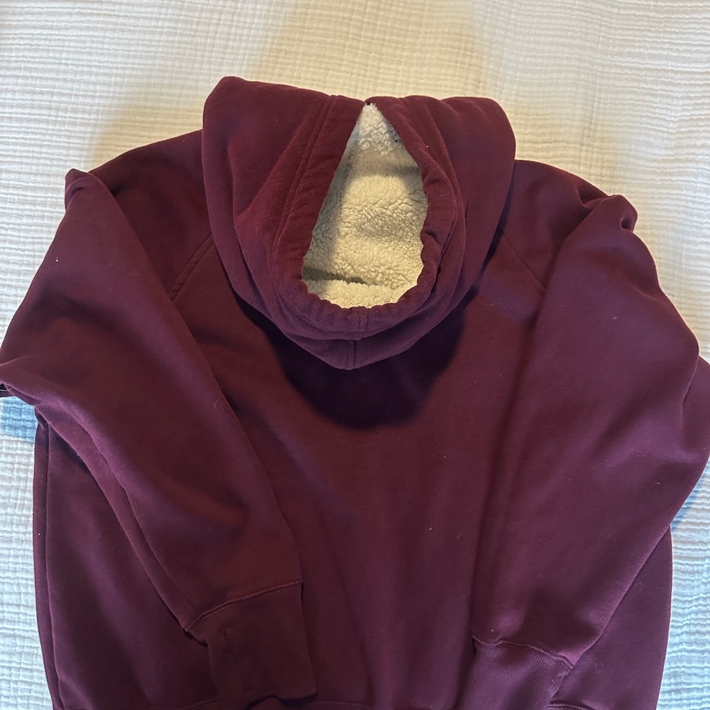 Old Navy Red Sweatshirt Classic Pullover - Picture 2 of 3